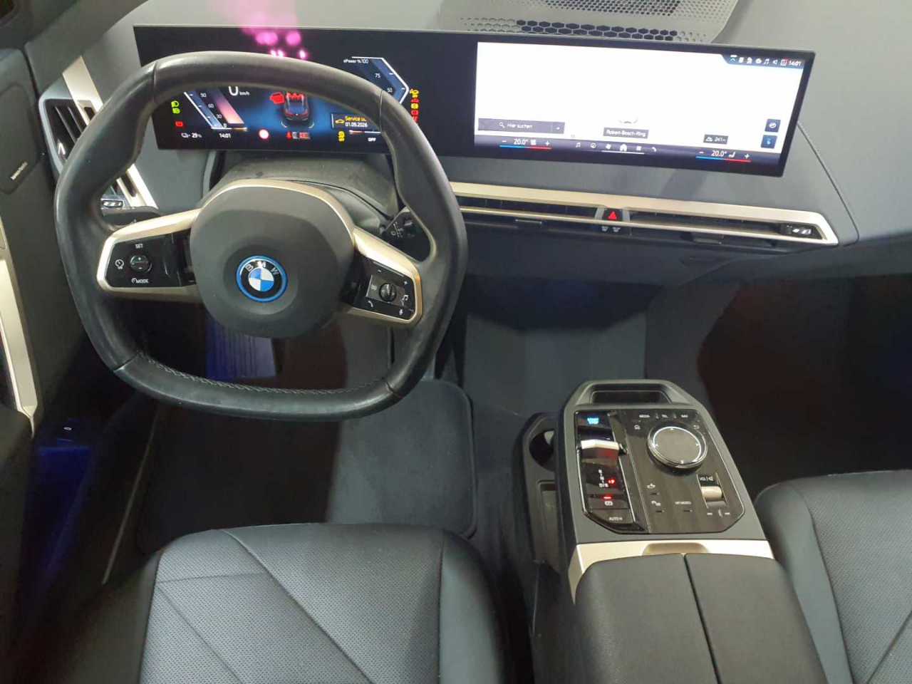 Bmw iX xDrive40 9