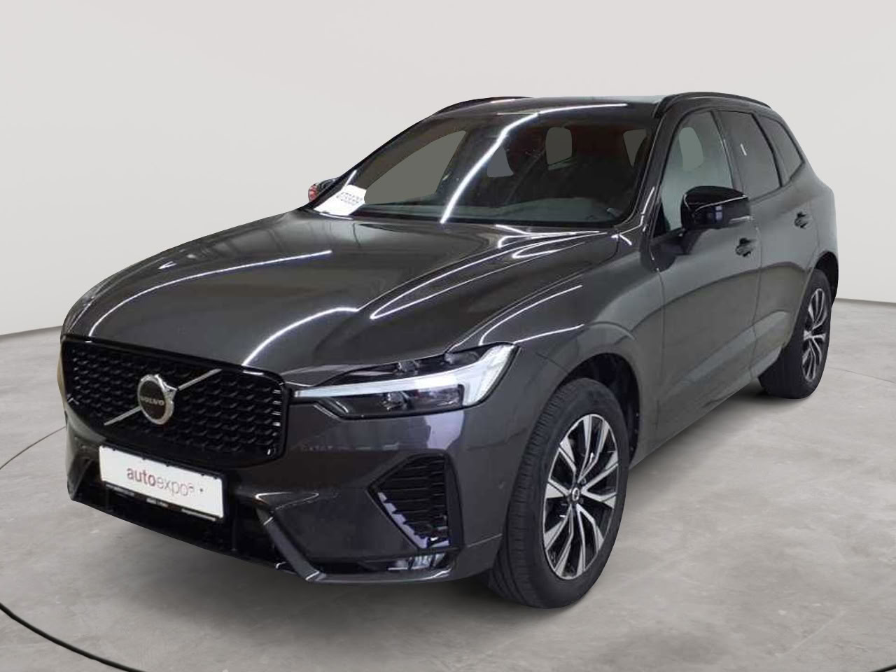 Volvo XC60 B4 D AWD Plus Dark 2