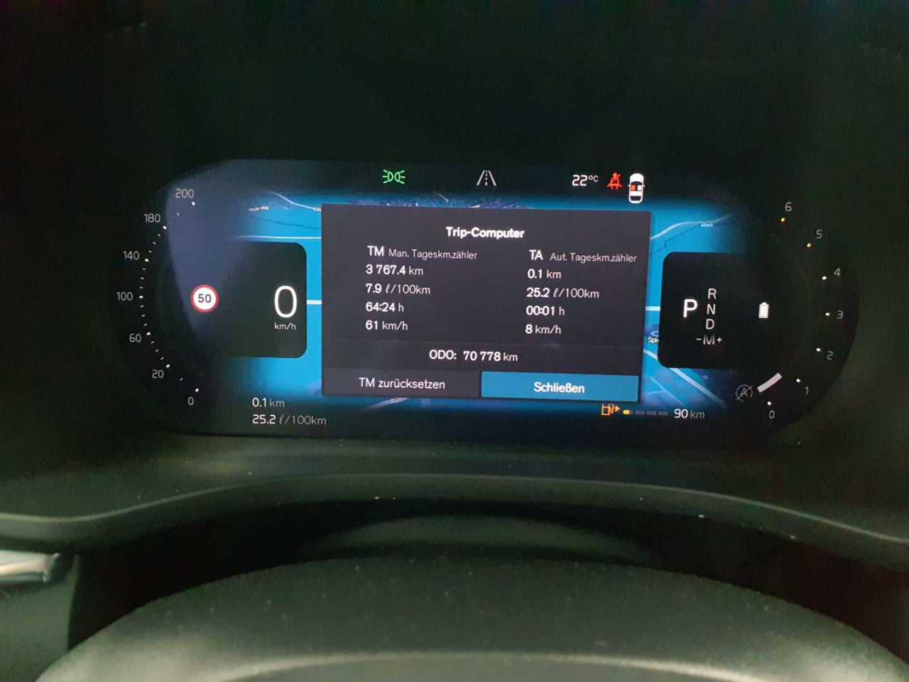 Volvo XC60 B4 D AWD Plus Dark 11