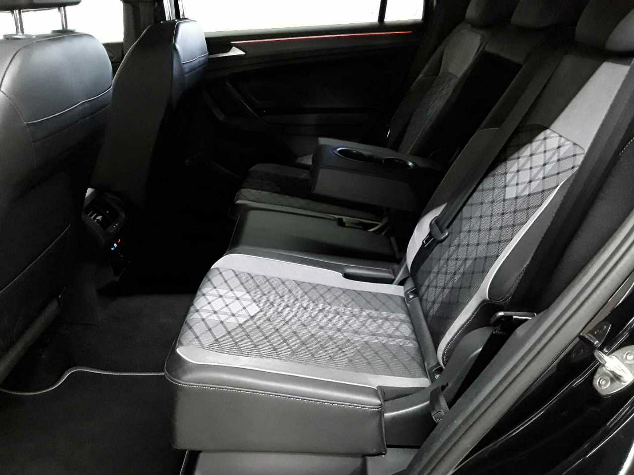 Volkswagen Tiguan Allspace 2.0 TDI SCR 4Motion DSG R-Line 13