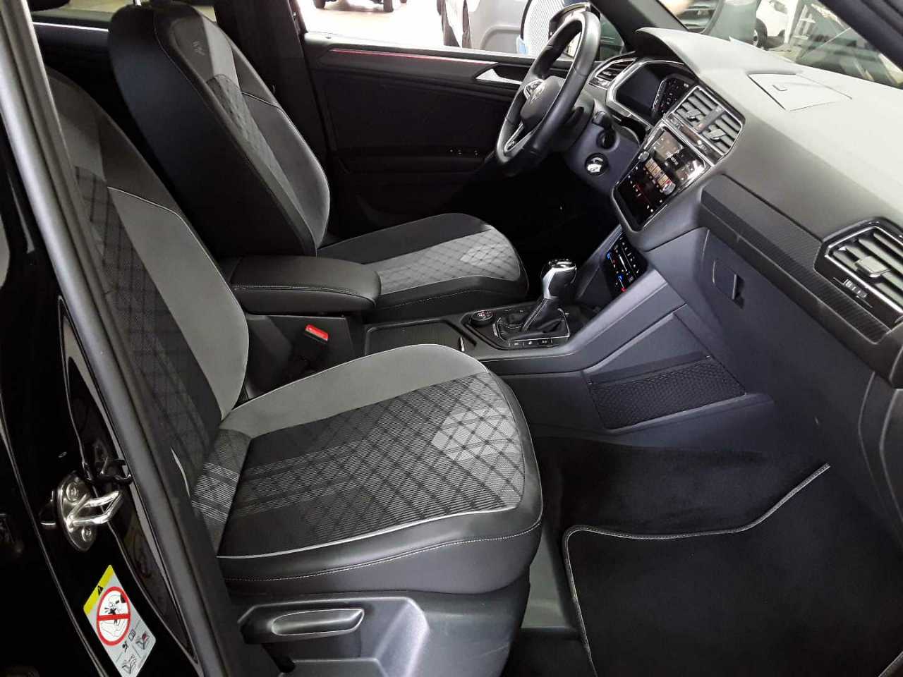 Volkswagen Tiguan Allspace 2.0 TDI SCR 4Motion DSG R-Line 8