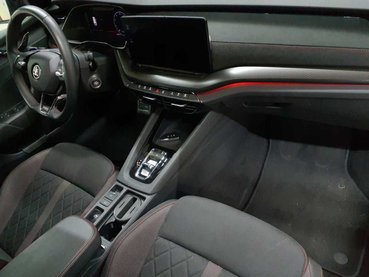 Skoda Octavia Combi 2.0 TDI DSG RS 9