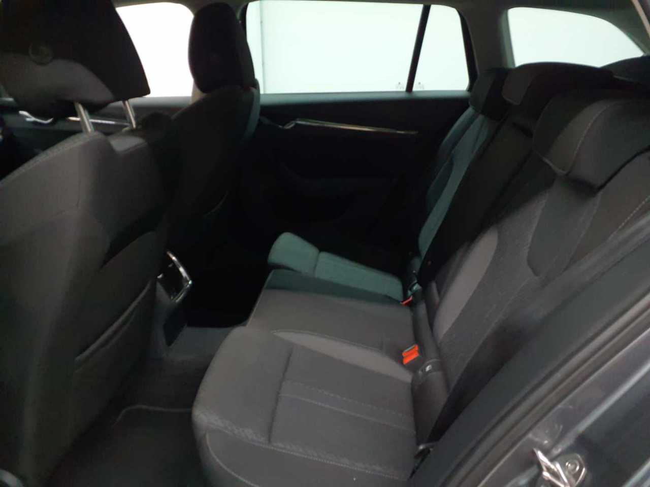 Skoda Octavia Combi 2.0 TDI Style 13