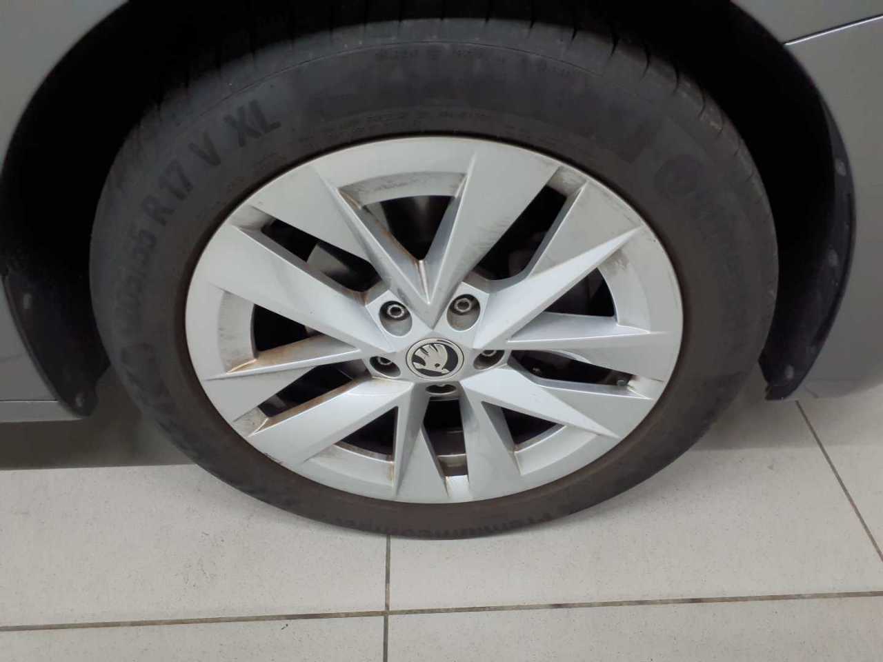 Skoda Octavia Combi 2.0 TDI Style 17