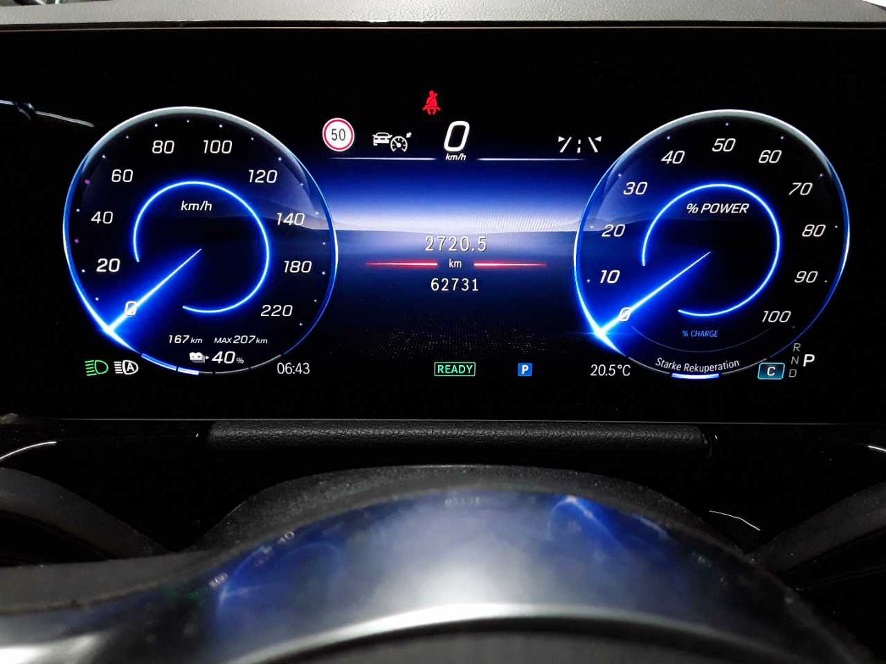 Mercedes-Benz EQA 250 11
