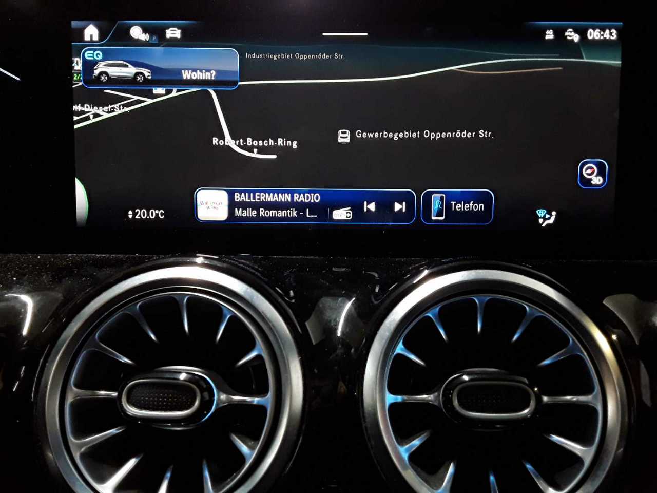 Mercedes-Benz EQA 250 12
