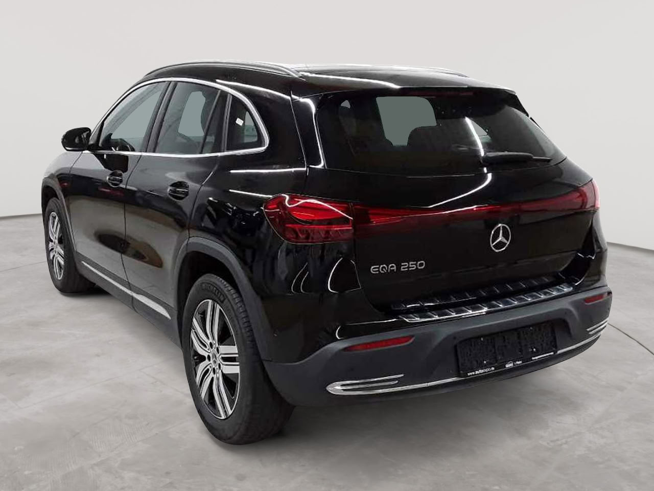Mercedes-Benz EQA 250 5