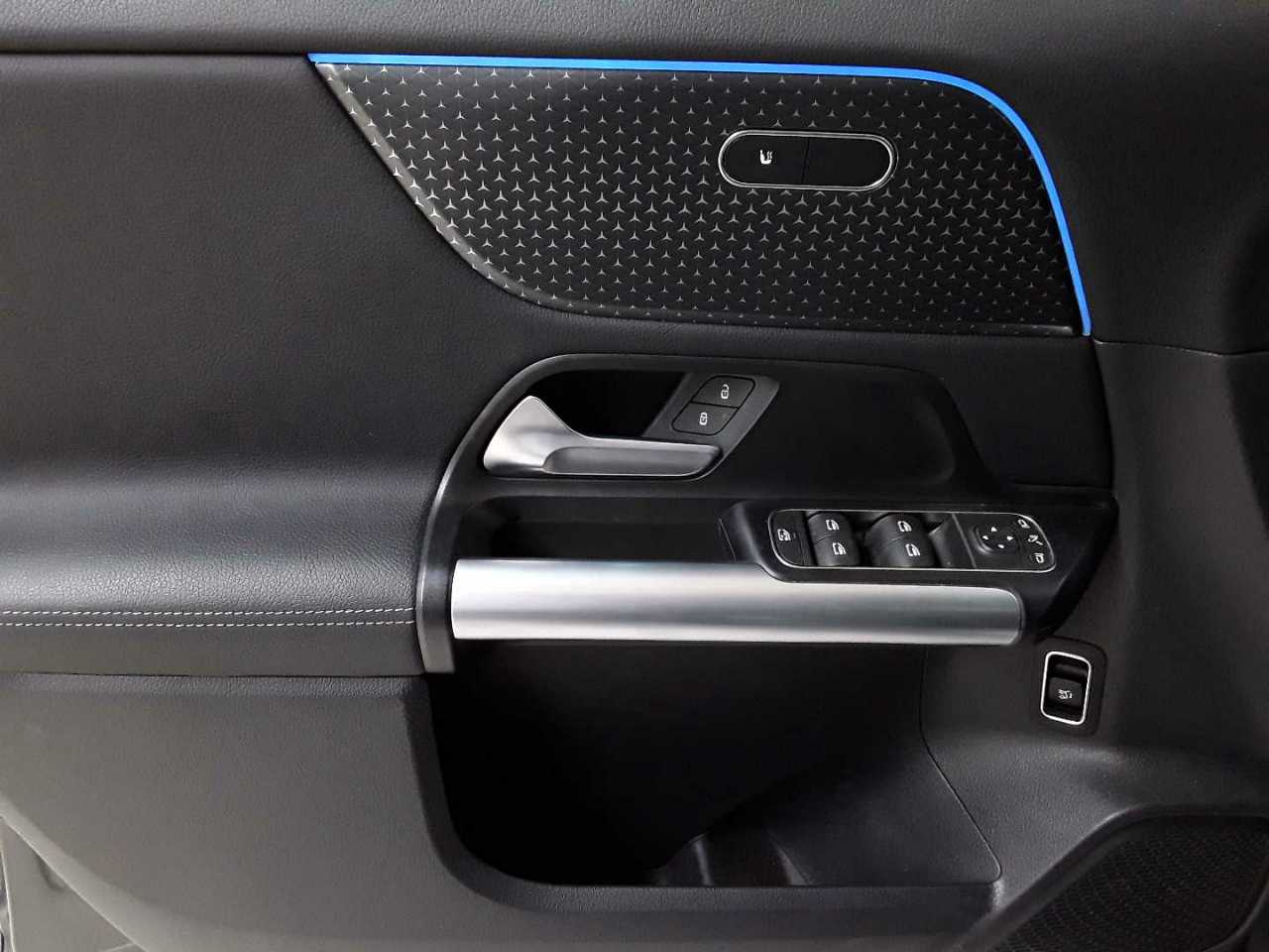 Mercedes-Benz EQA 250 17