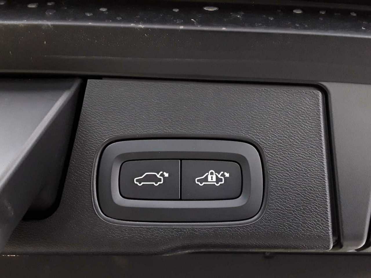 Volvo XC60 B4 B Core 18