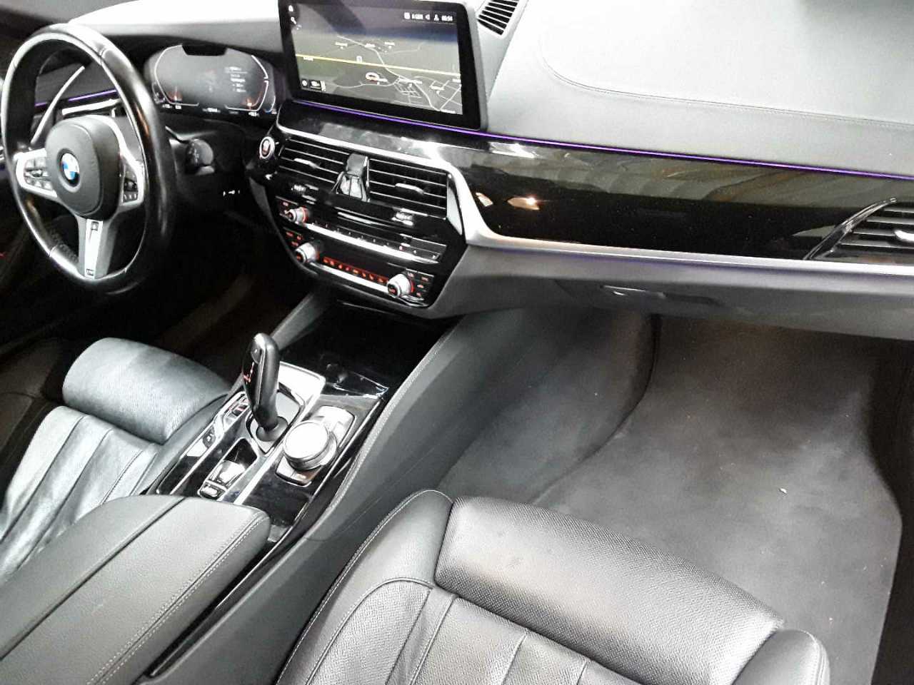 BMW 520d Touring Aut. Luxury Line 9