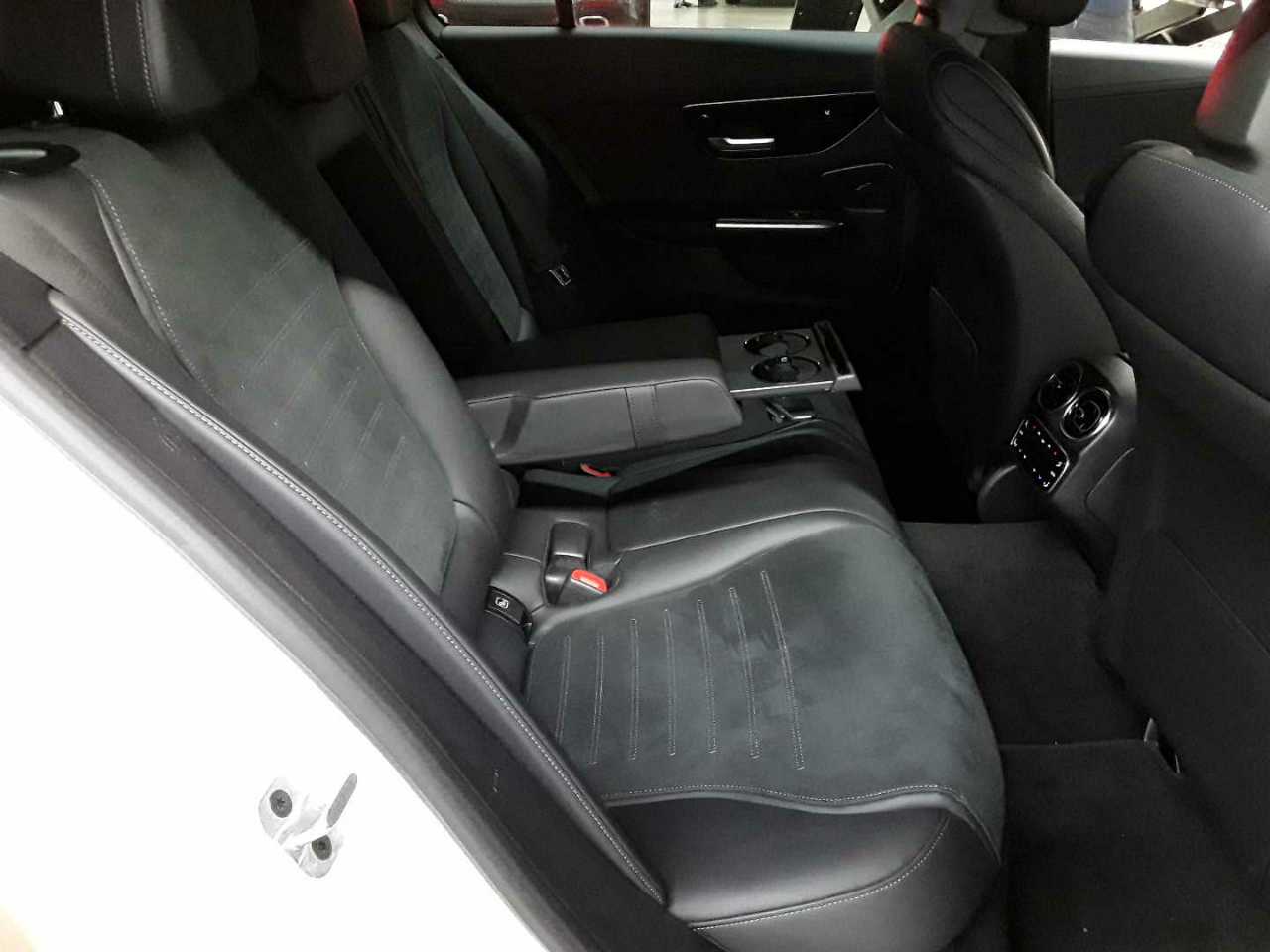 Mercedes-Benz C 300 e T 9G-TRONIC AMG Line 14