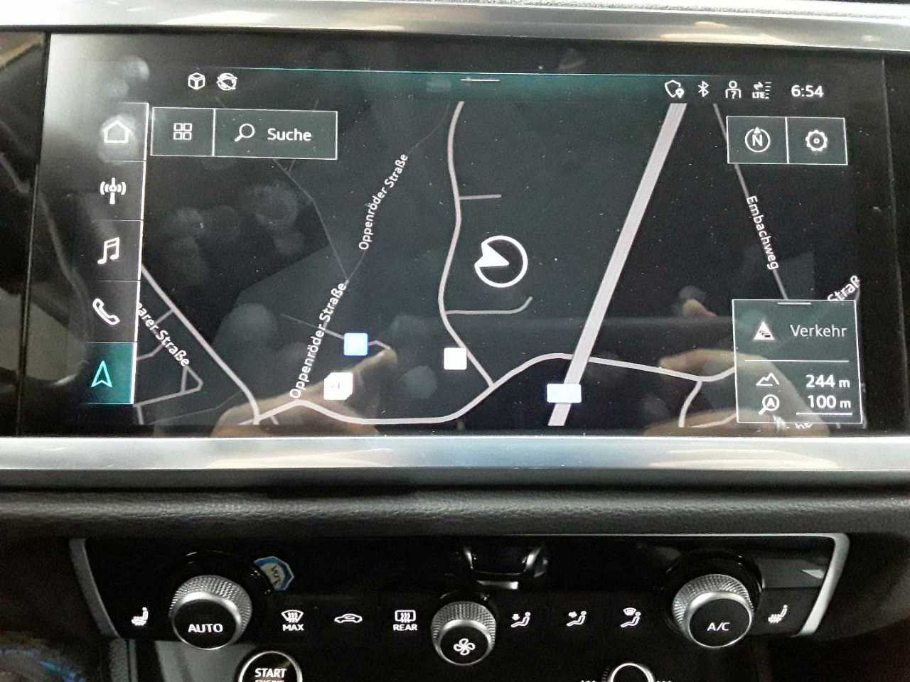 Audi Q3 40 TFSI quattro S tronic S line 12