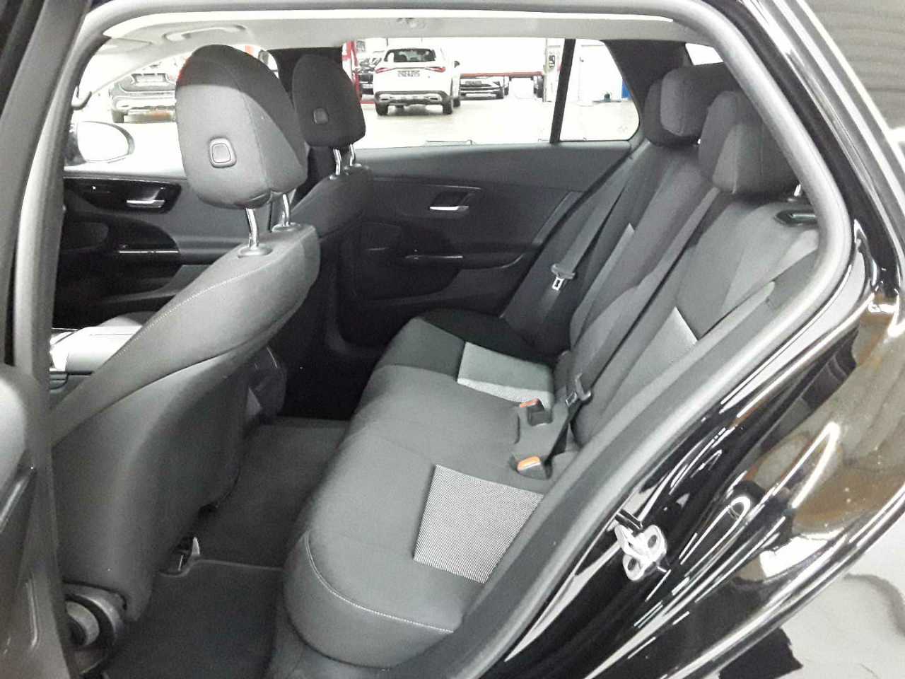Mercedes-Benz C 200 d T 9G-TRONIC 13