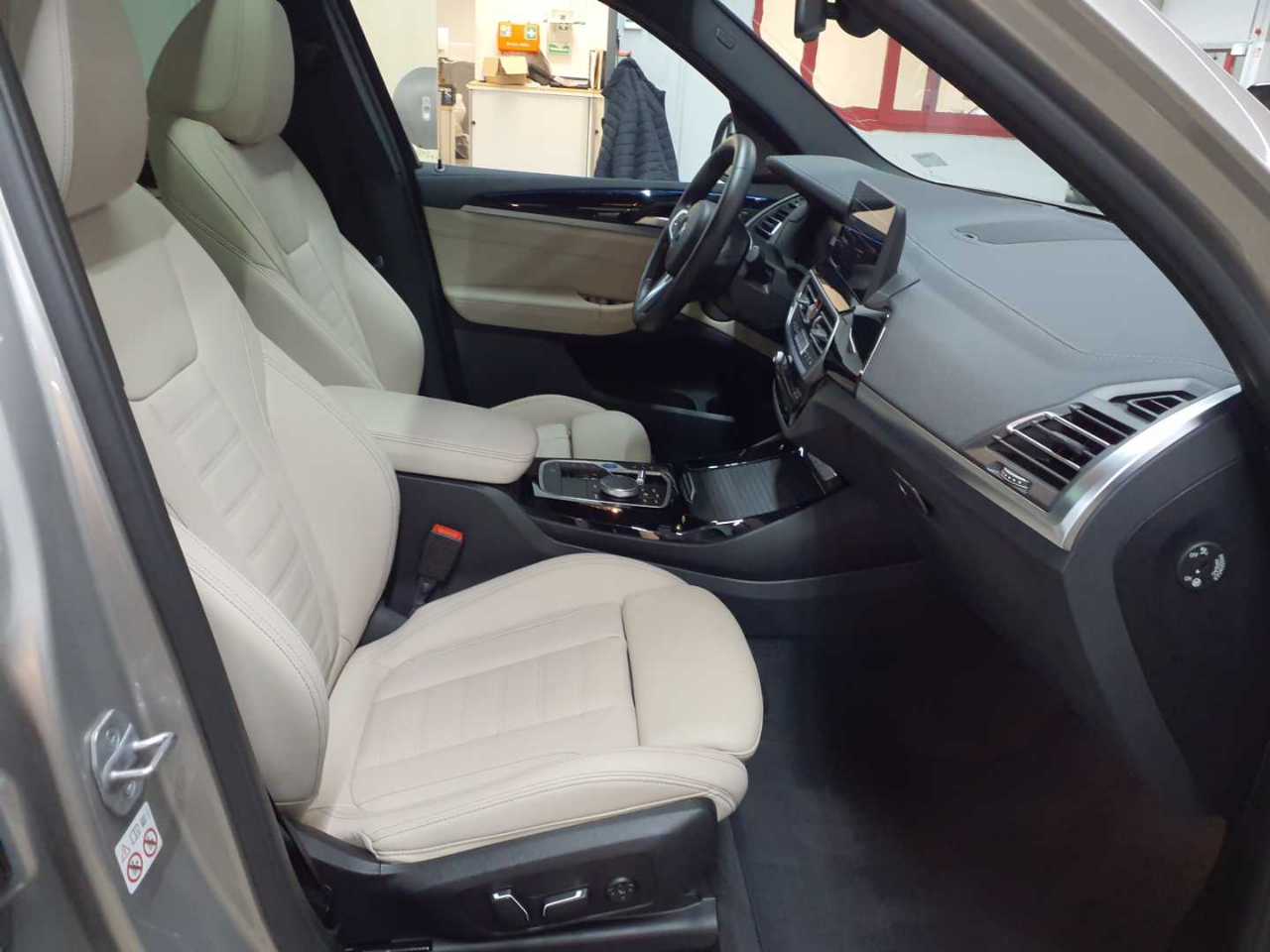 BMW iX3 Impressive 7