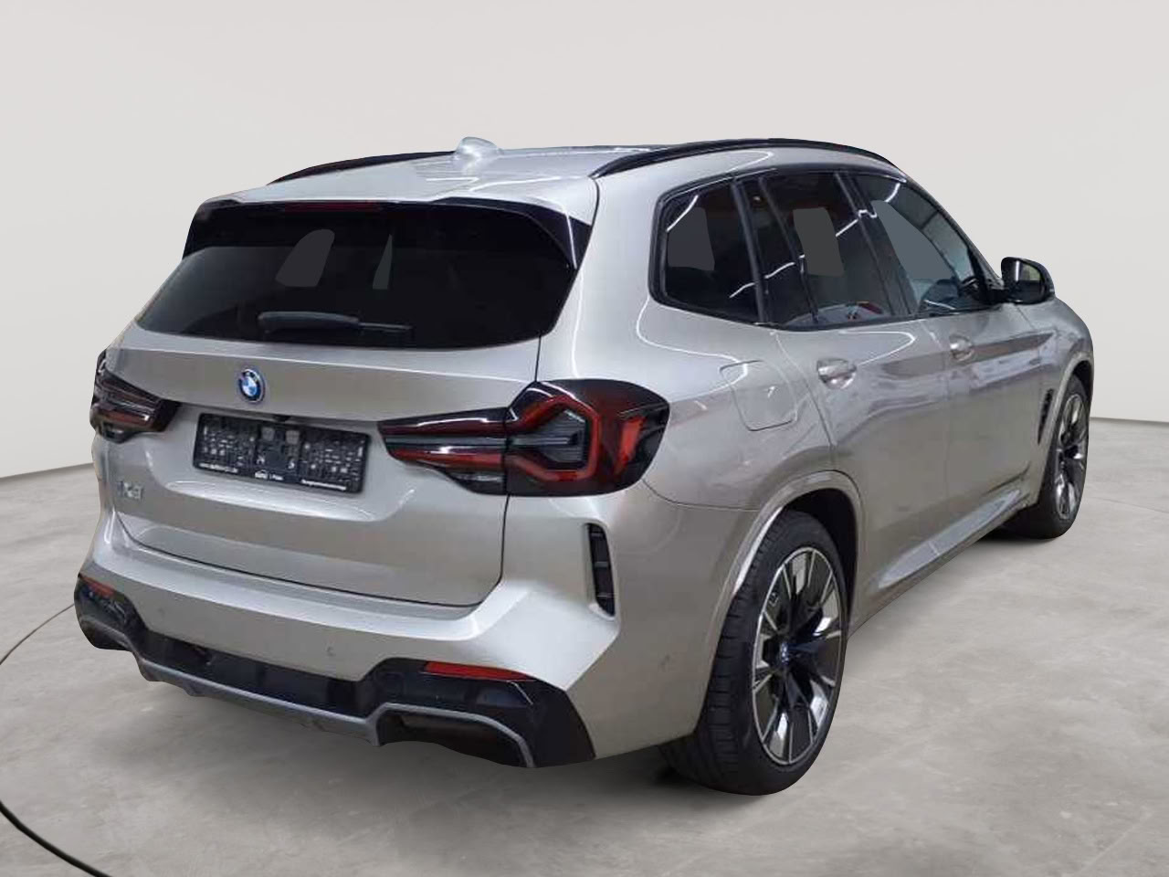 BMW iX3 Impressive 4