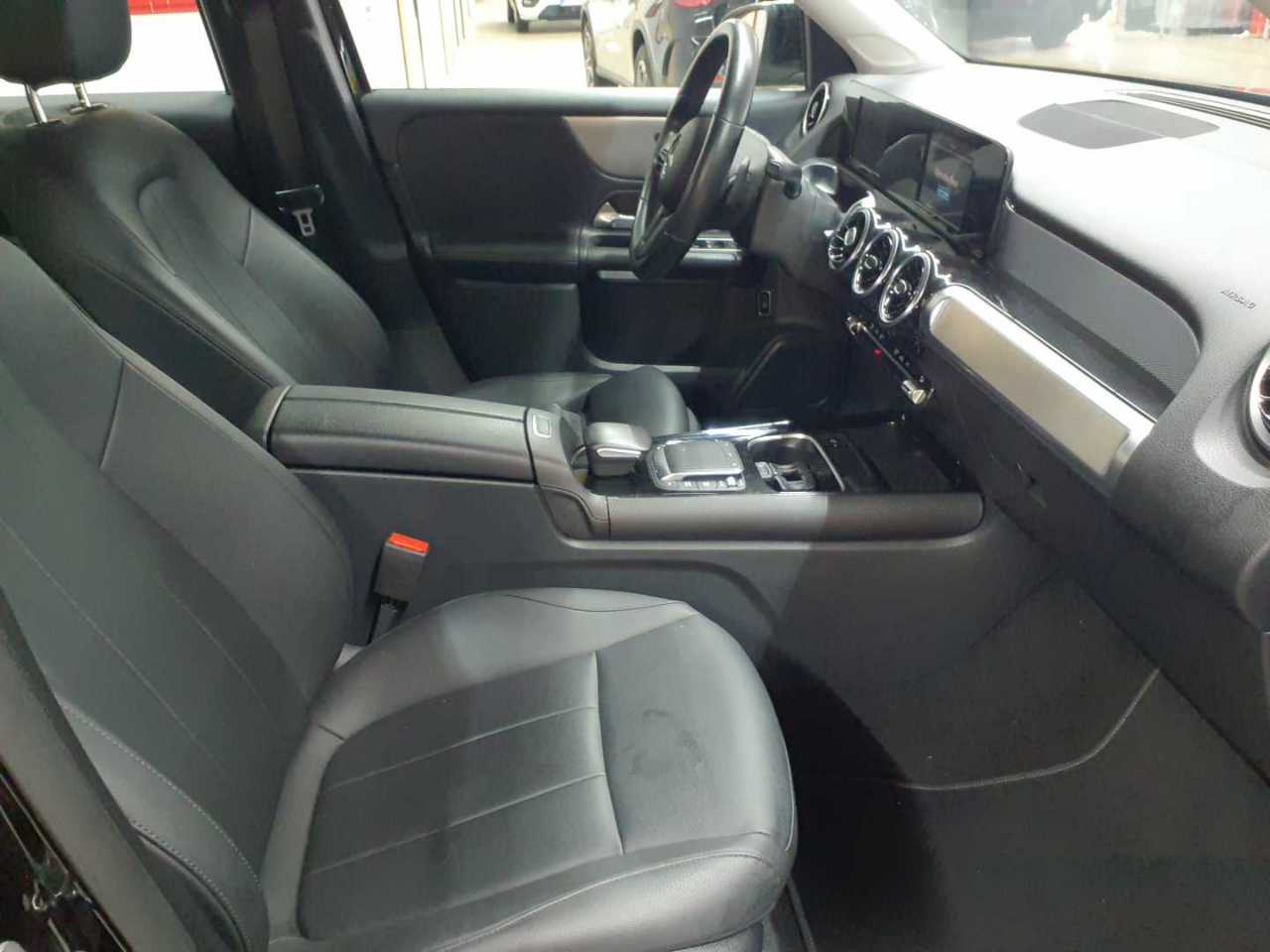 Mercedes-Benz GLB 220 d 4Matic 8G-DCT Style 8