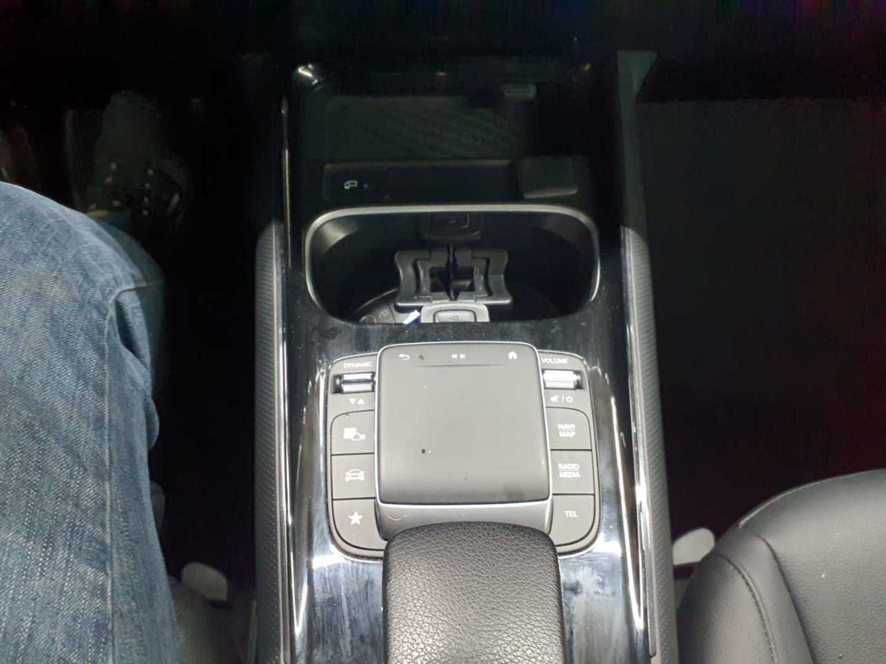 Mercedes-Benz GLB 220 d 4Matic 8G-DCT Style 10