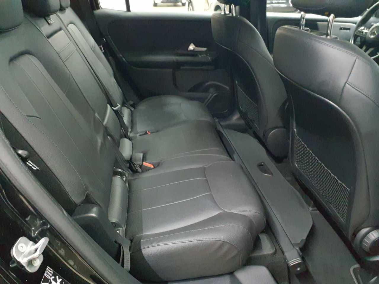 Mercedes-Benz GLB 220 d 4Matic 8G-DCT Style 14