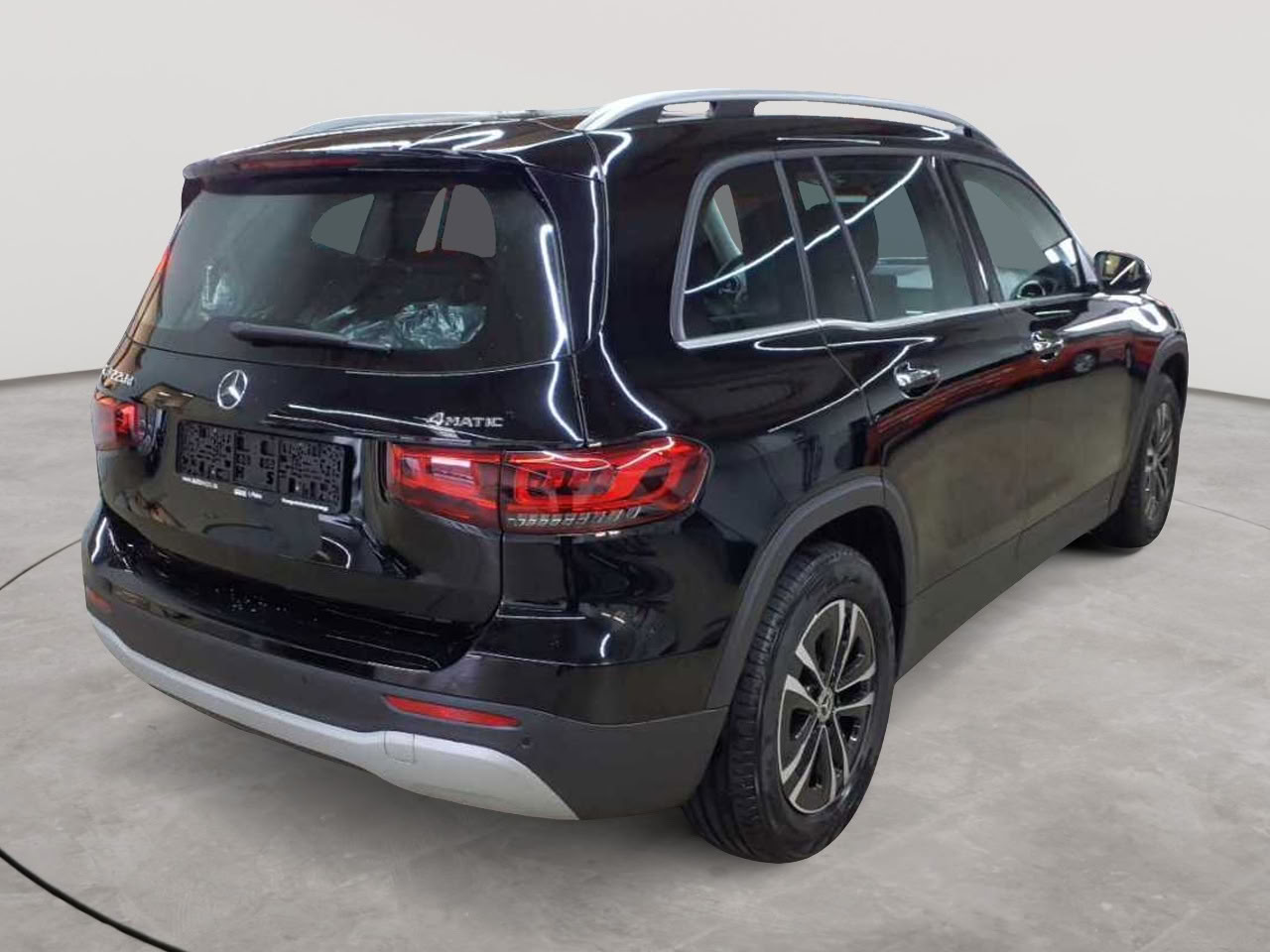 Mercedes-Benz GLB 220 d 4Matic 8G-DCT Style 4