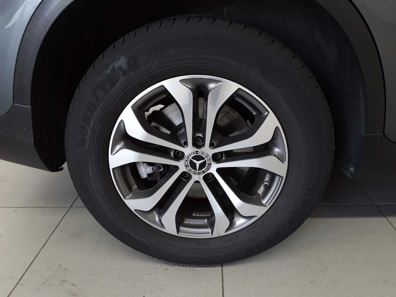 Mercedes-Benz GLC 220 d 4Matic 9G-TRONIC 19