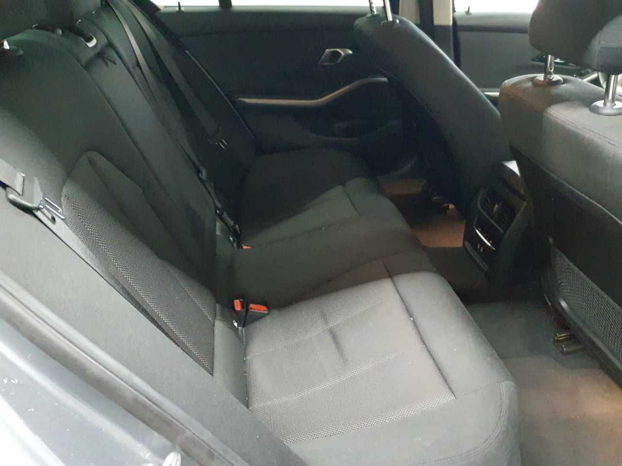BMW 318d Aut. 14