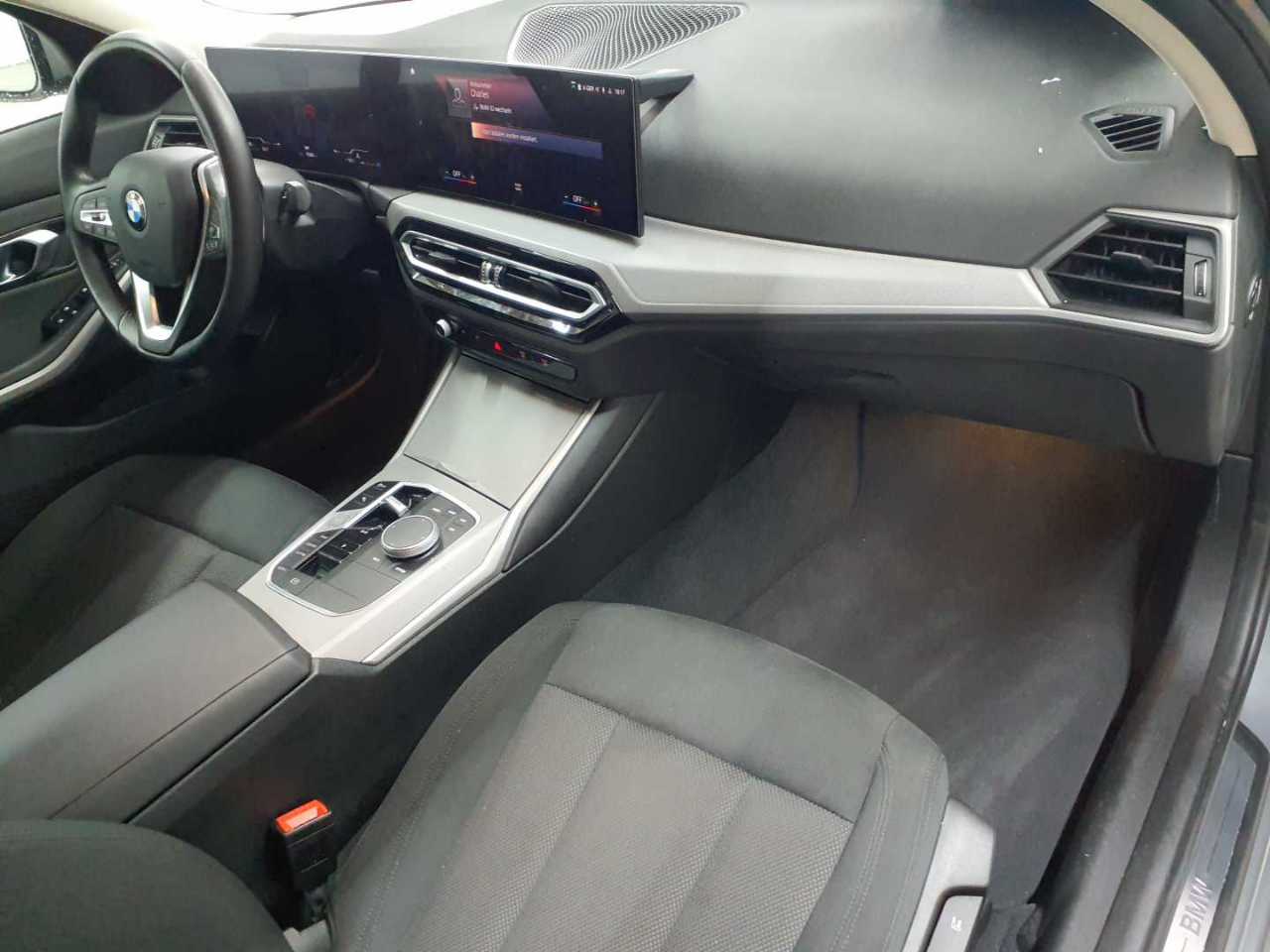 BMW 318d Aut. 9