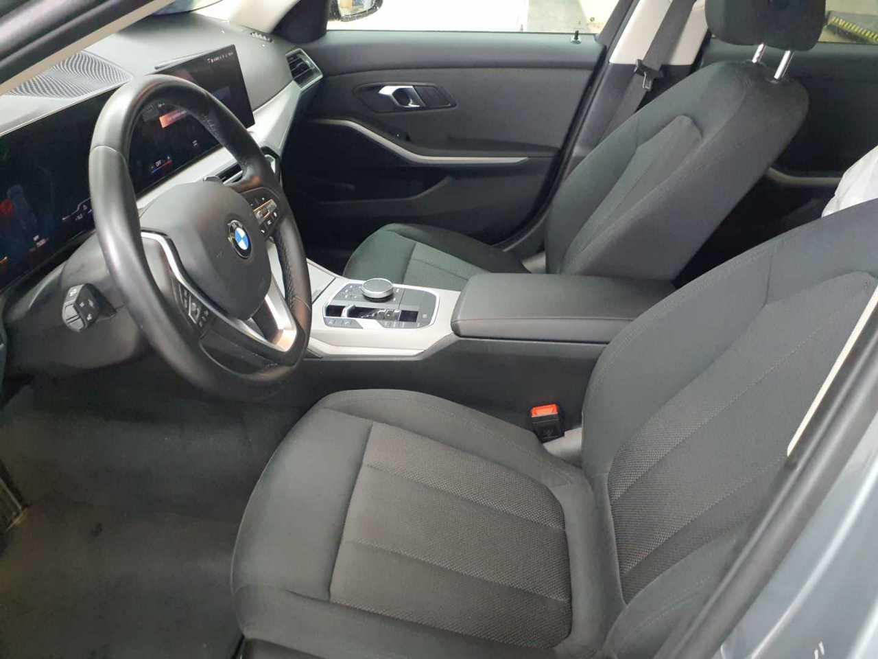 BMW 318d Aut. 7