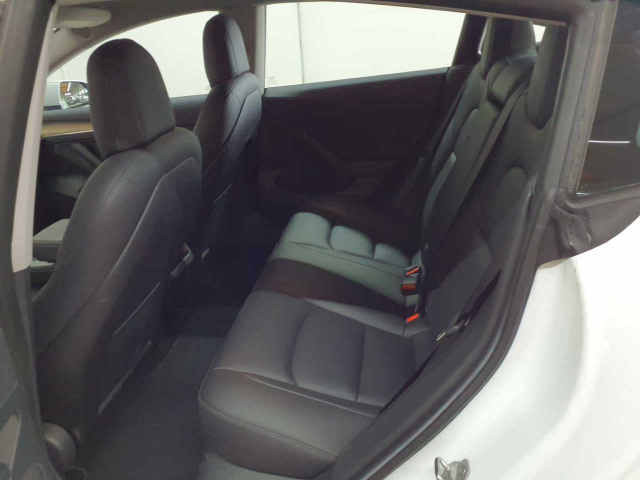 Tesla Model 3 RWD Hinterradantrieb 13