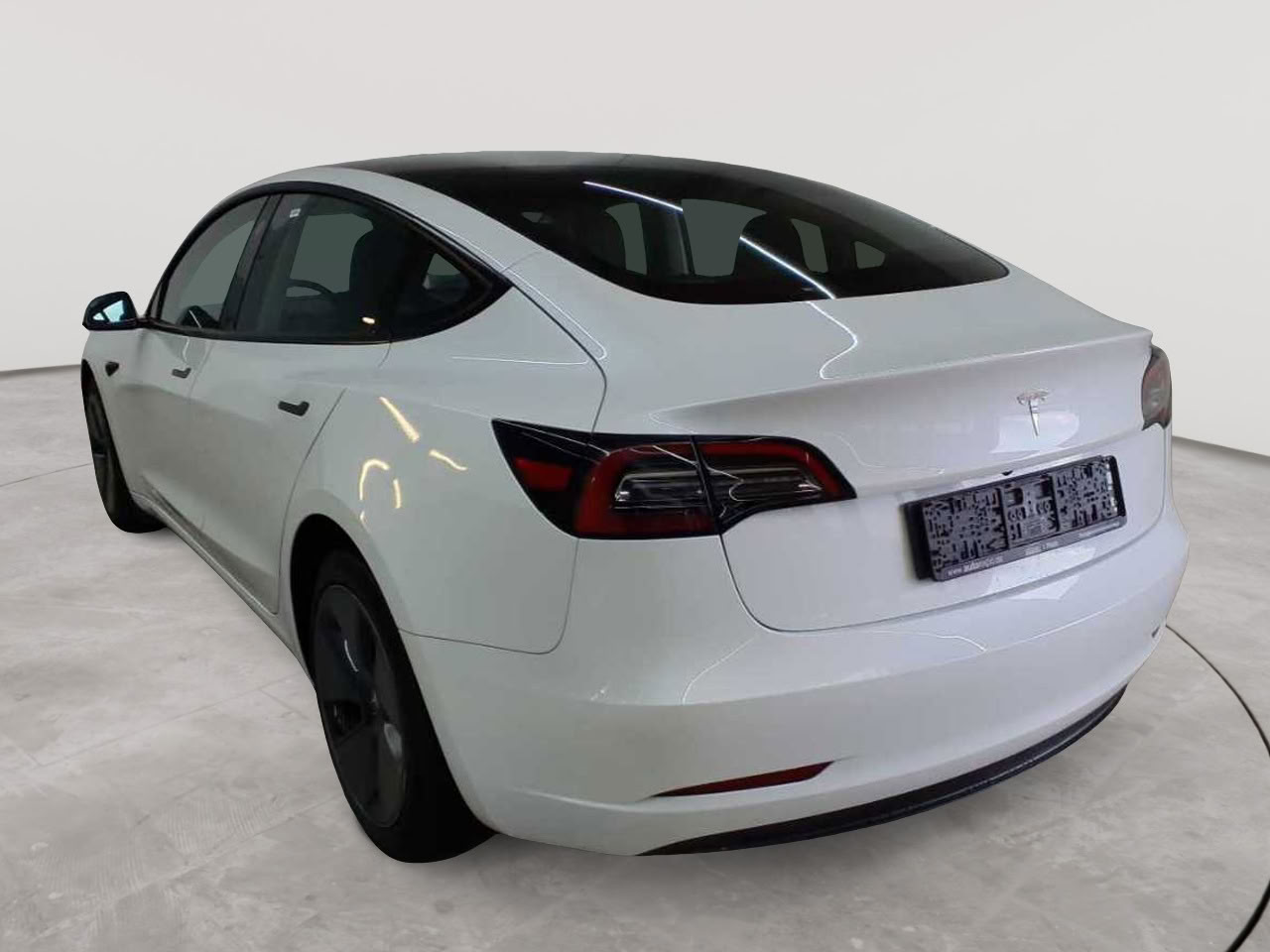 Tesla Model 3 RWD Hinterradantrieb 5