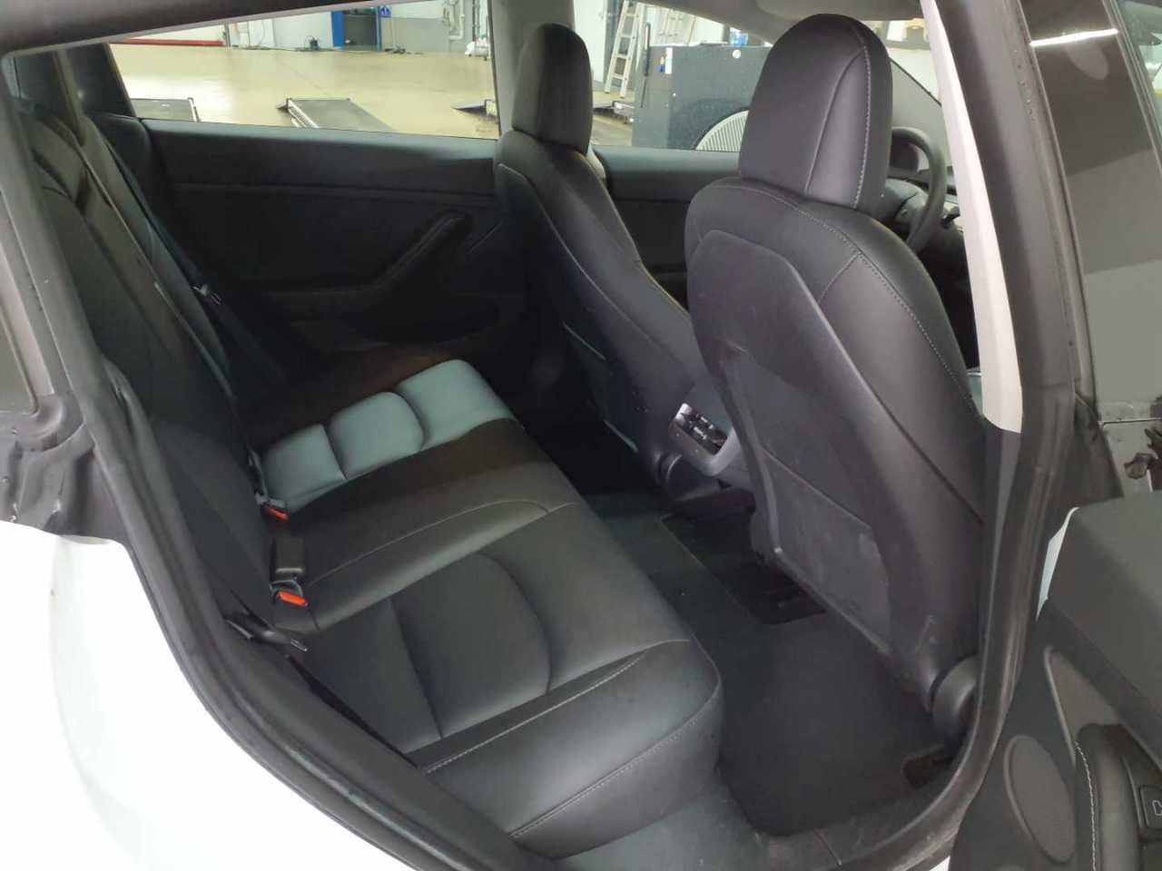 Tesla Model 3 RWD Hinterradantrieb 14