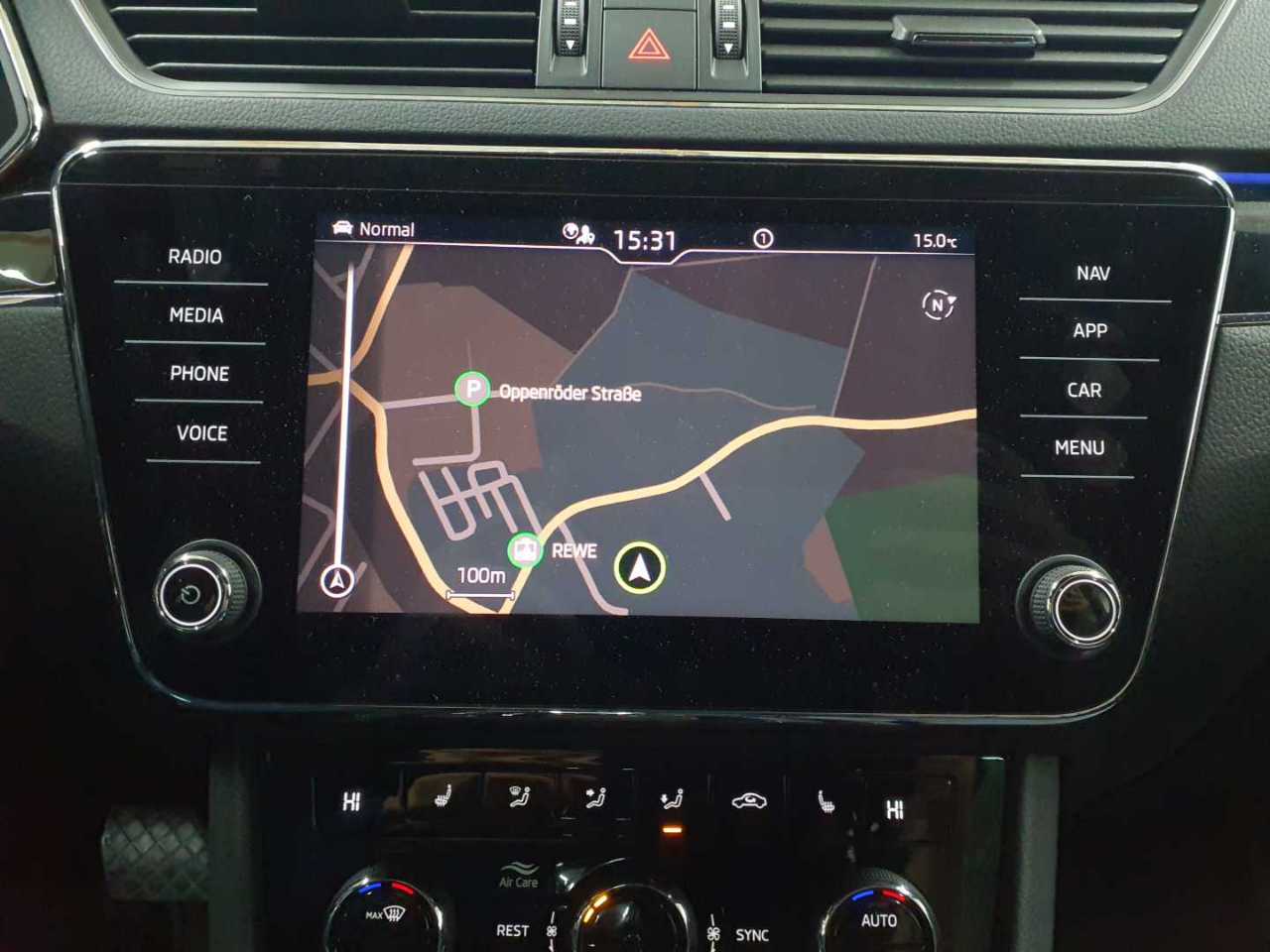 Skoda Superb Combi 2.0 TDI DSG L&K 12