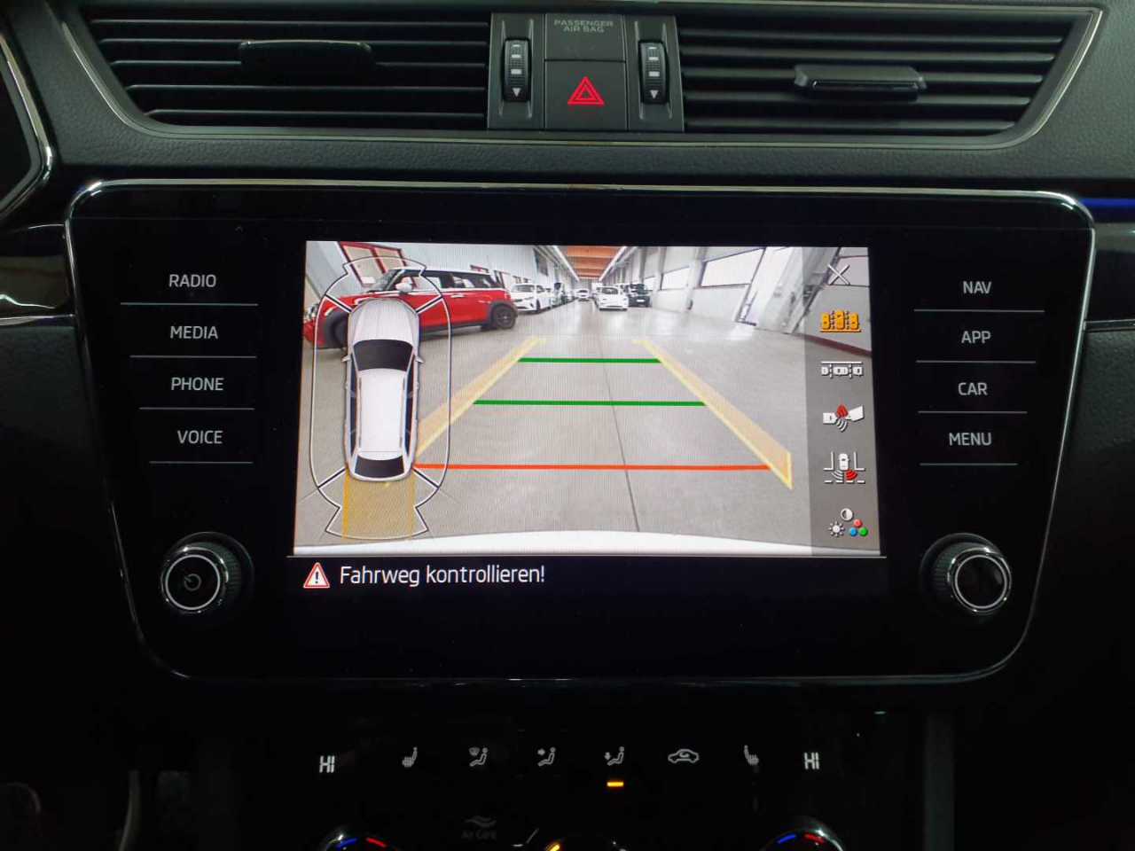 Skoda Superb Combi 2.0 TDI DSG L&K 16