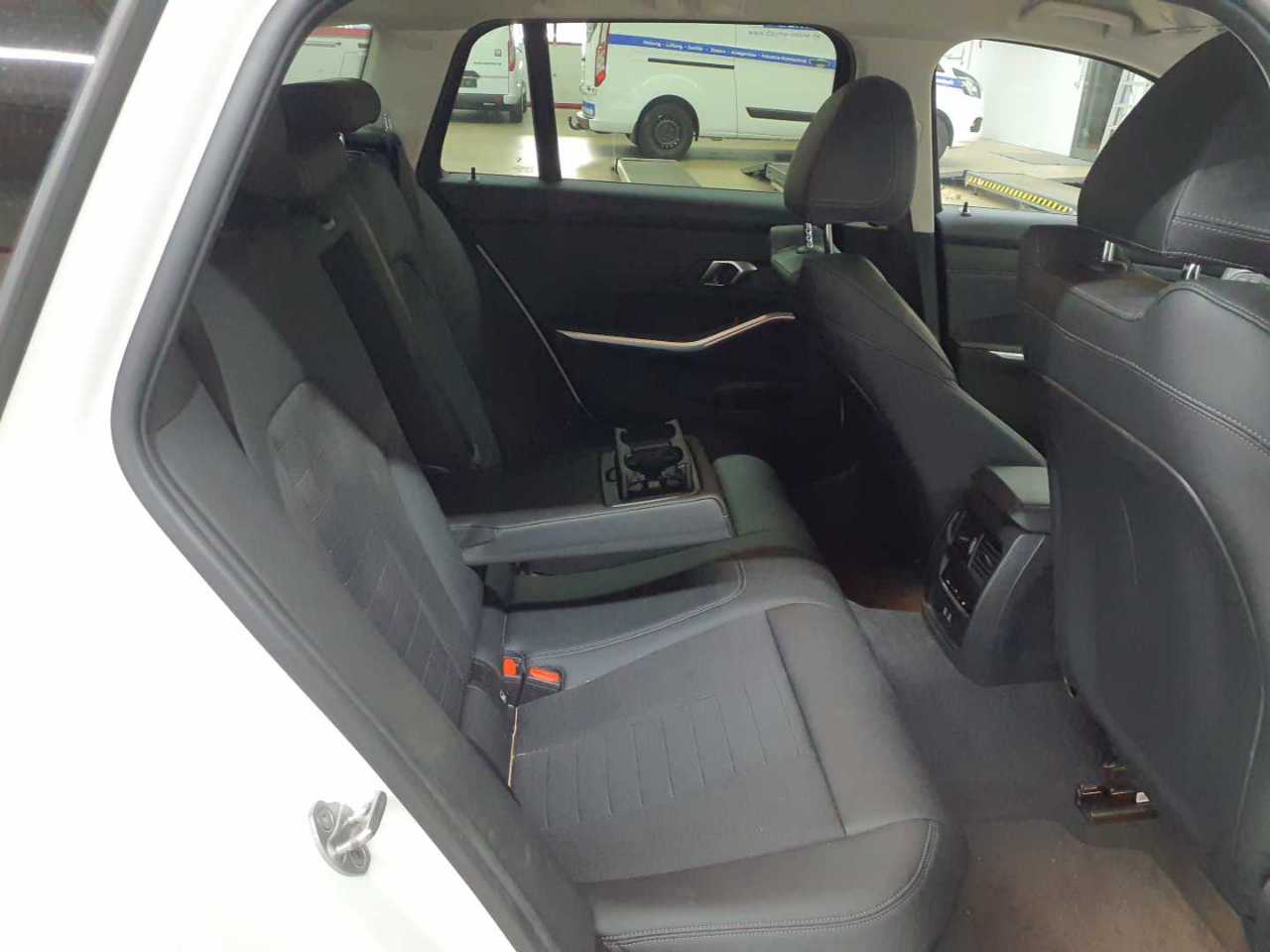 BMW 330d Touring Aut. 13
