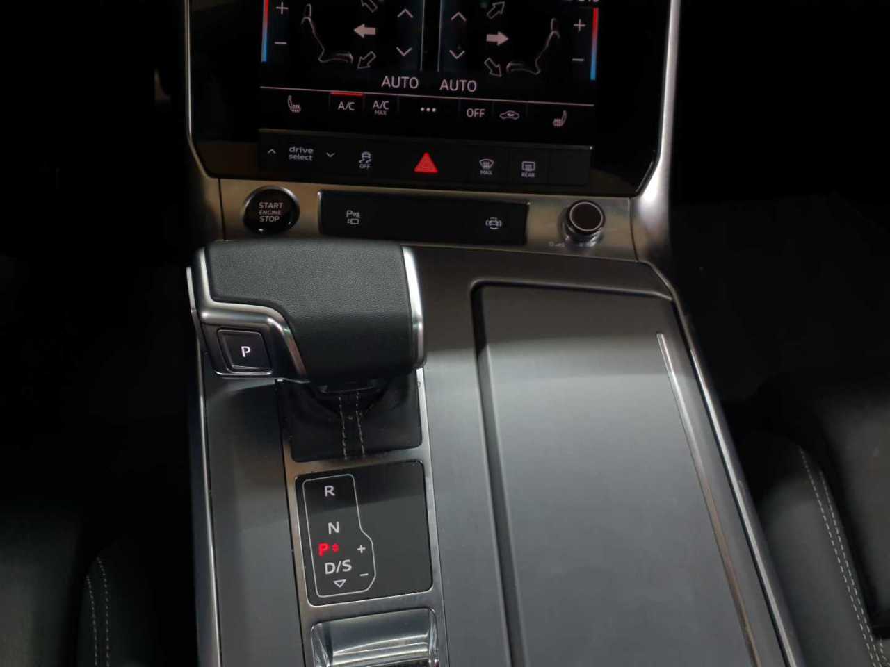Audi A7 45 TFSI quattro S tronic 10