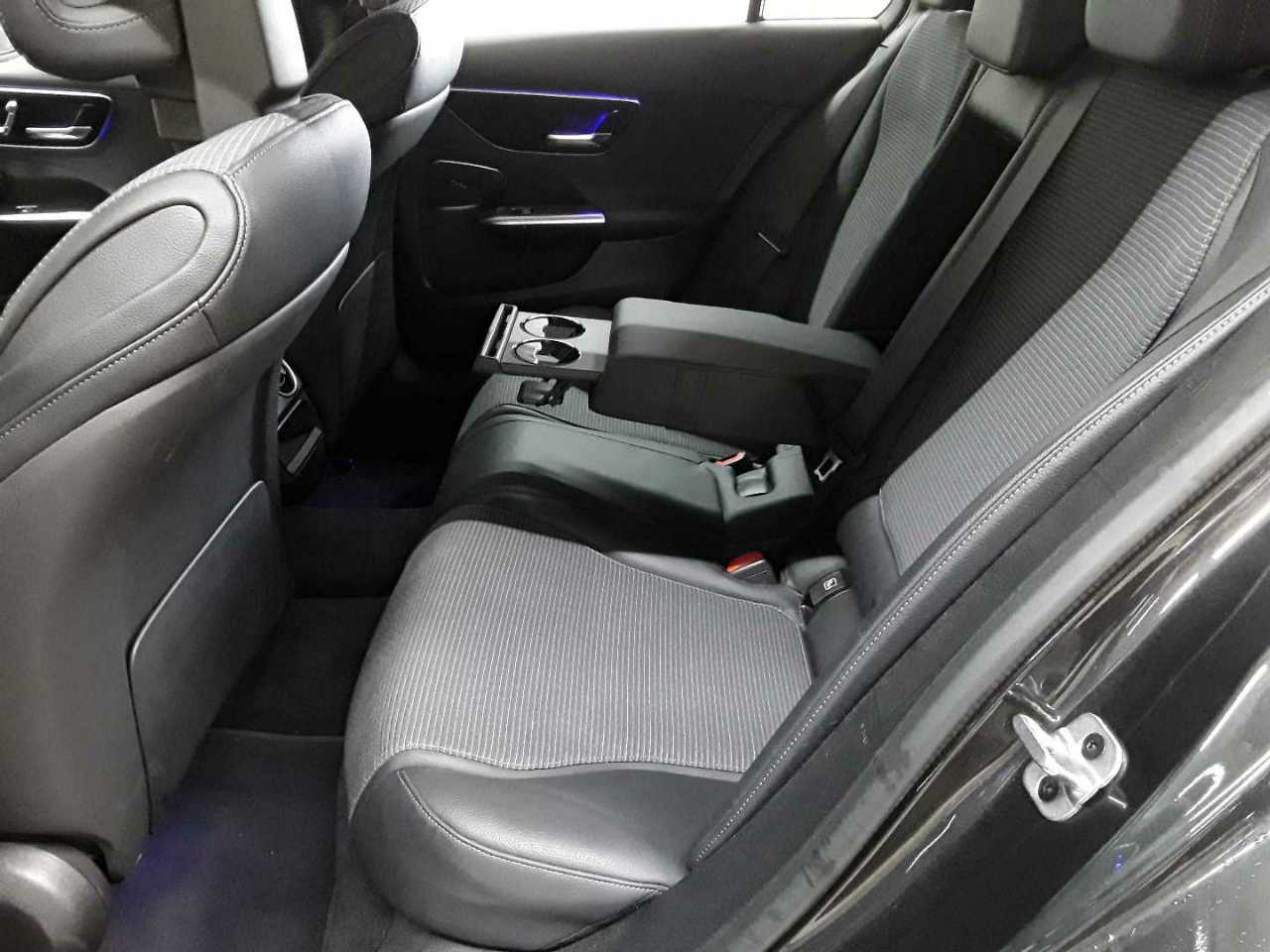 Mercedes-Benz C 300 e T 9G-TRONIC Avantgarde 13