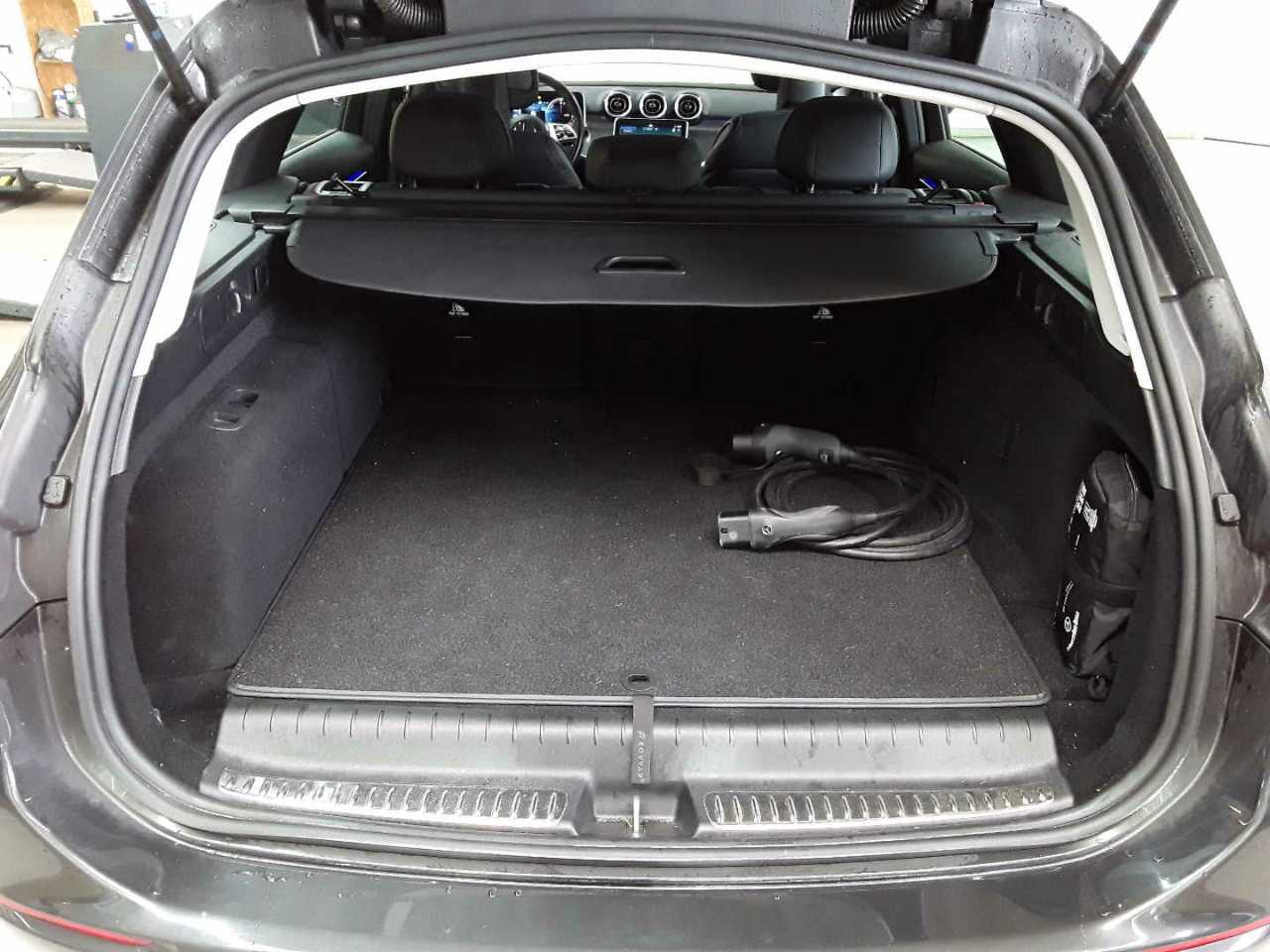 Mercedes-Benz C 300 e T 9G-TRONIC Avantgarde 15
