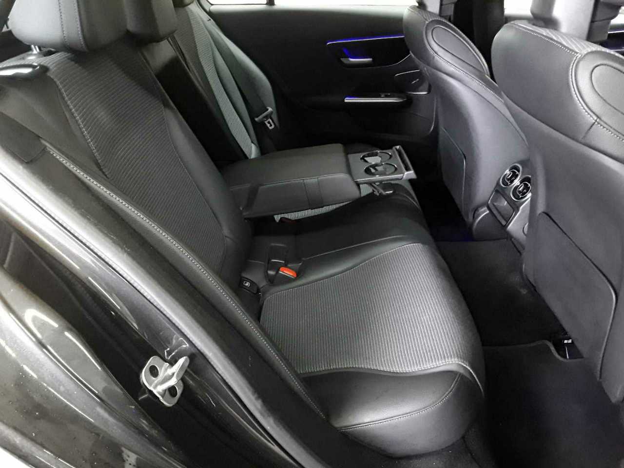 Mercedes-Benz C 300 e T 9G-TRONIC Avantgarde 14