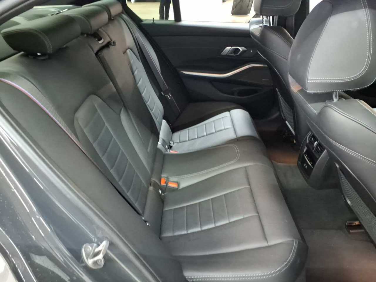BMW 320i Aut. 14