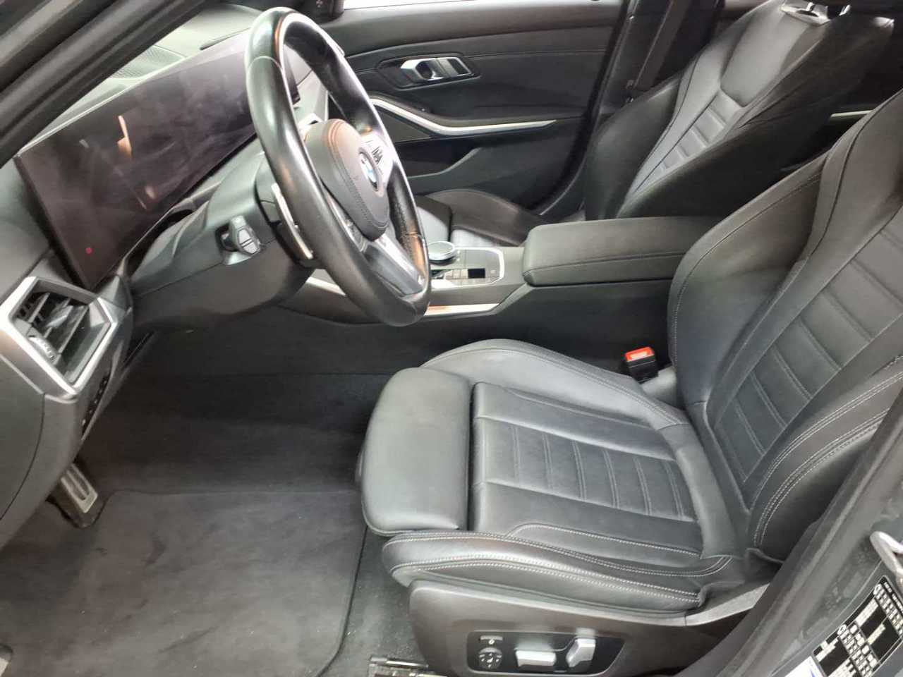 BMW 320i Aut. 7