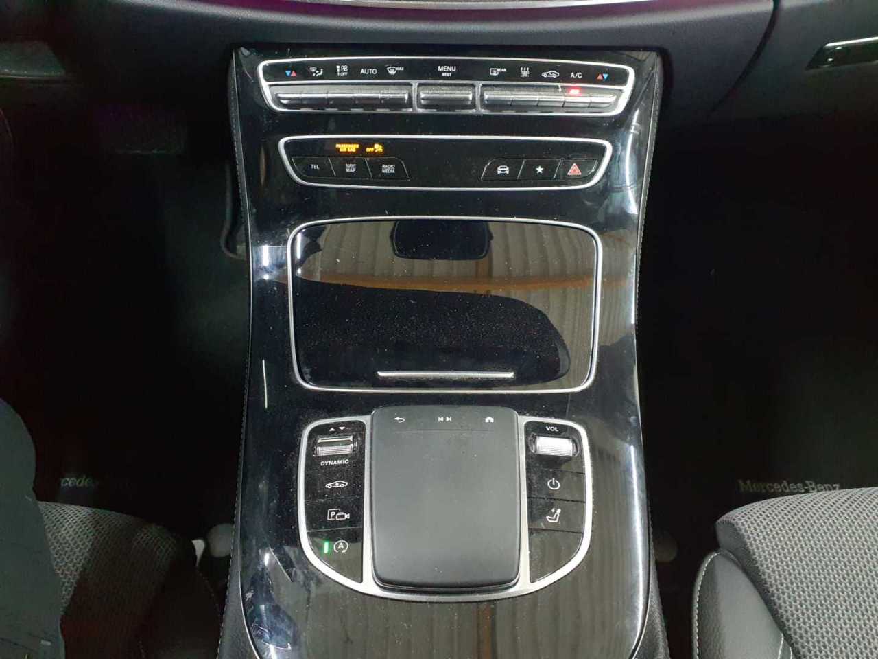 Mercedes-Benz E 220 d 4Matic T 9G-TRONIC Avantgarde 10