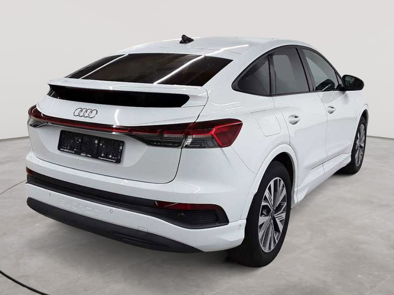 Audi Q4 e-tron 40 Sportback 4