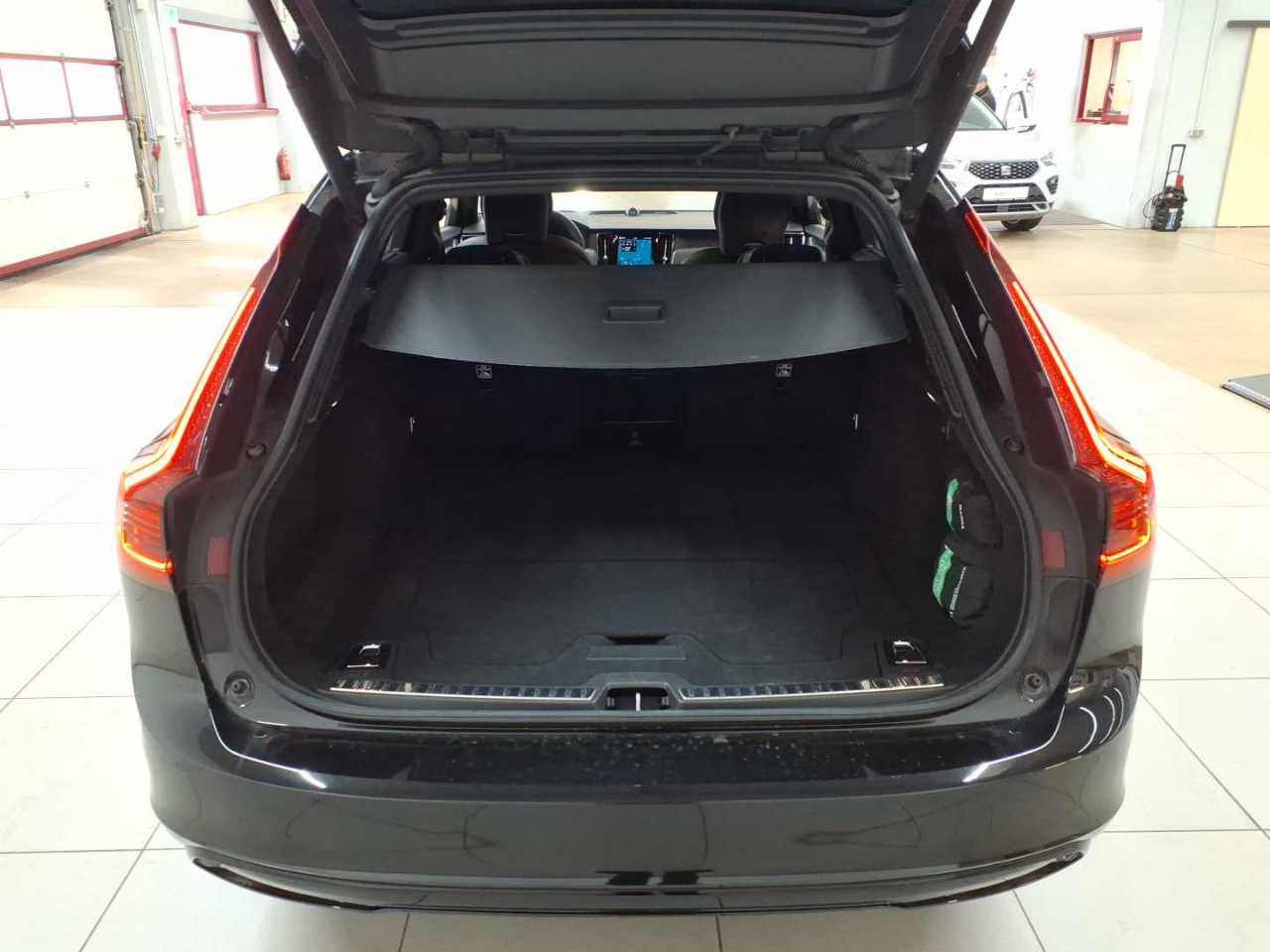 Volvo V90 B5 B Ultimate Dark 15
