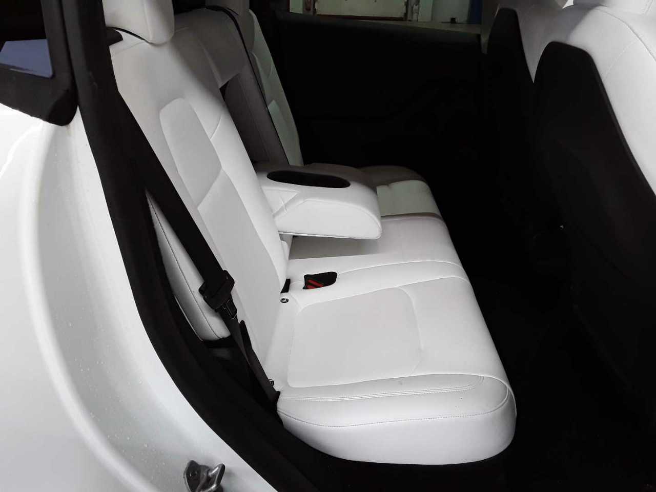 Tesla Model Y Long Range Dual Motor AWD 14