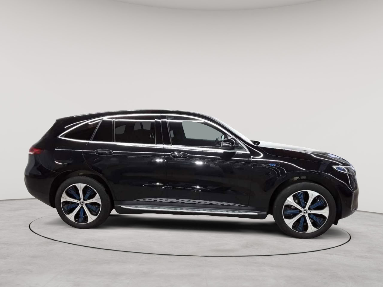 Mercedes-Benz EQC 400 4Matic 3