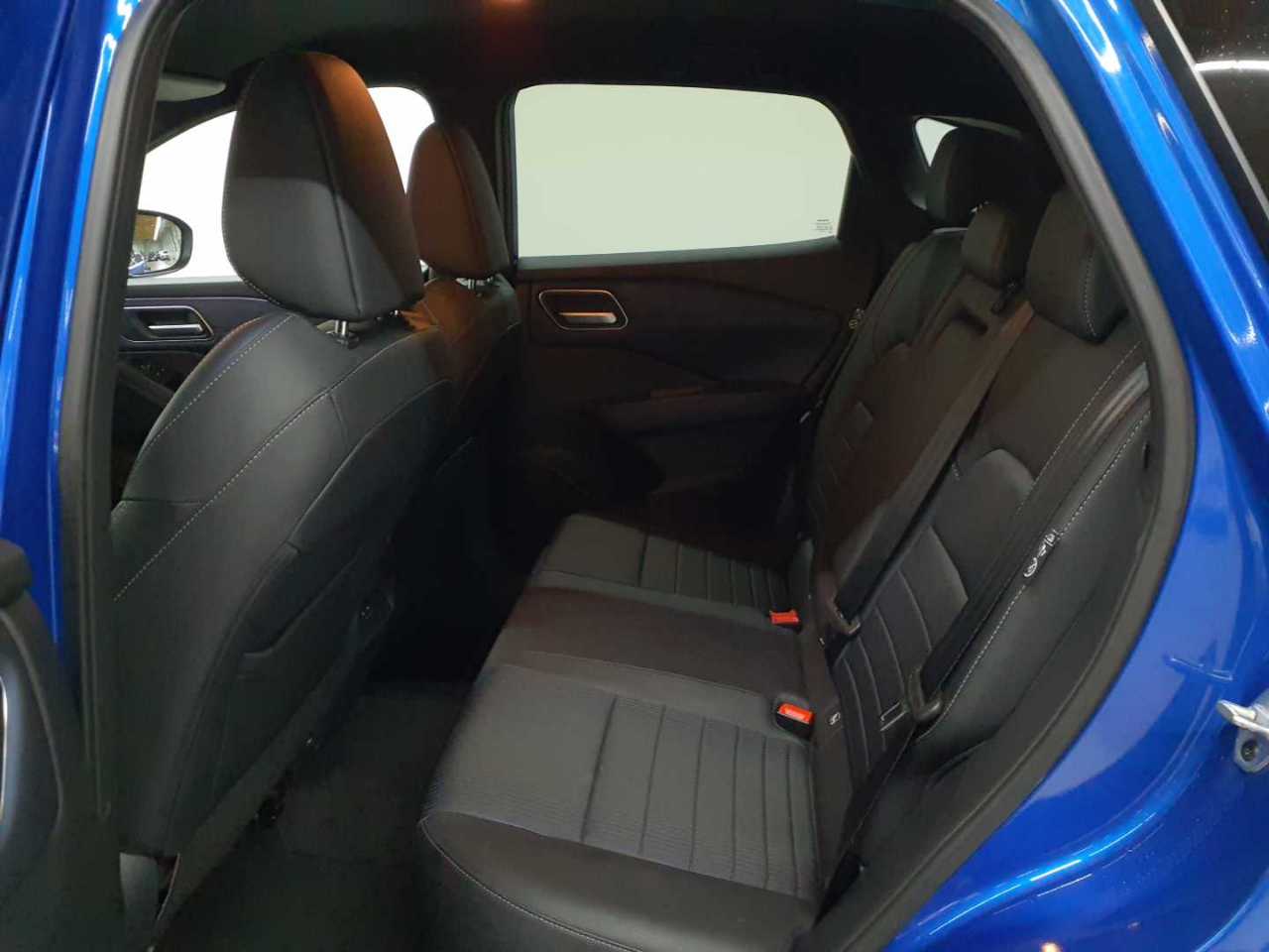 Nissan Qashqai 1.3 DIG-T 4x4 MHEV Xtronic Tekna 13