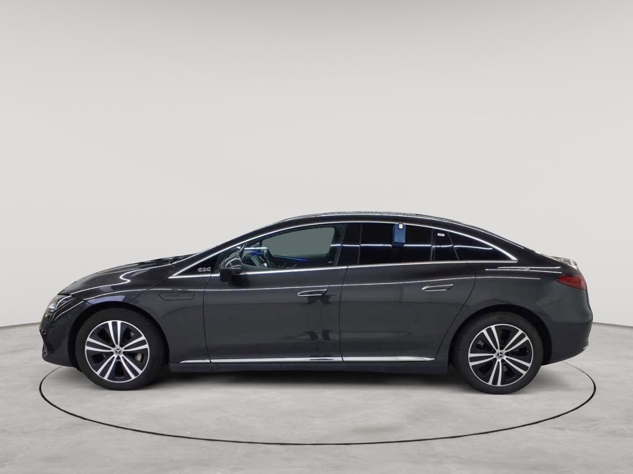 Mercedes-Benz EQE 350 Electric Art 6