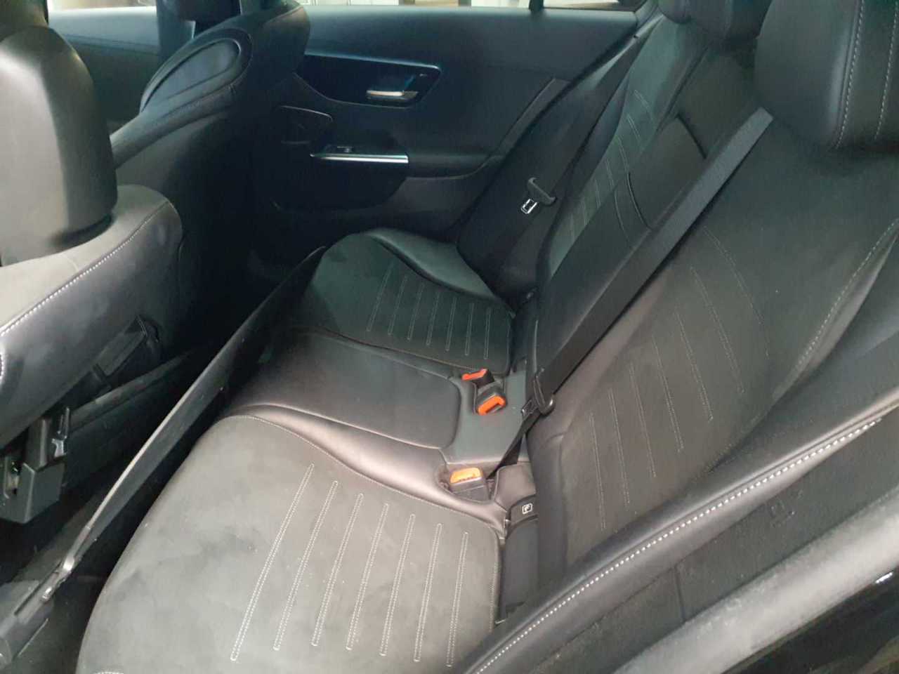 Mercedes-Benz C 220 d 4Matic T 9G-TRONIC AMG Line 13