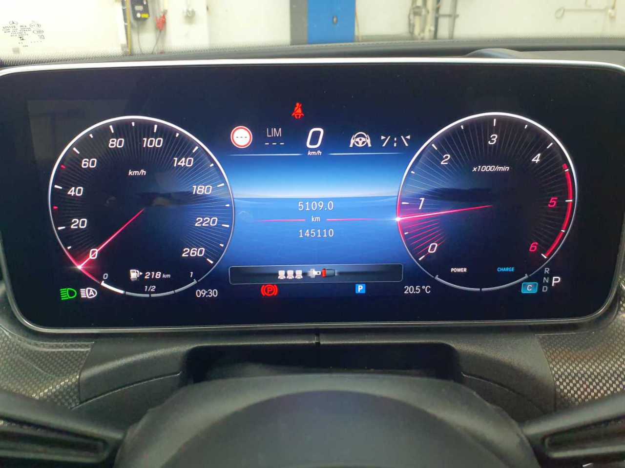 Mercedes-Benz C 220 d 4Matic T 9G-TRONIC AMG Line 11