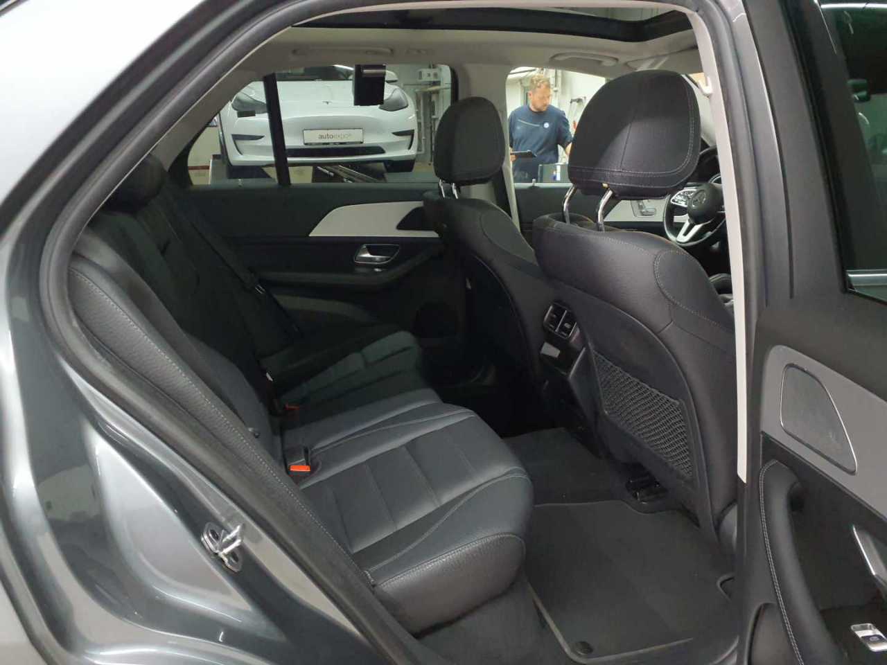Mercedes-Benz GLE 300 d 4Matic 9G-TRONIC 14