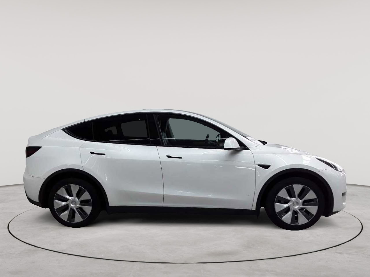 Tesla Model Y Long Range Dual Motor AWD 3